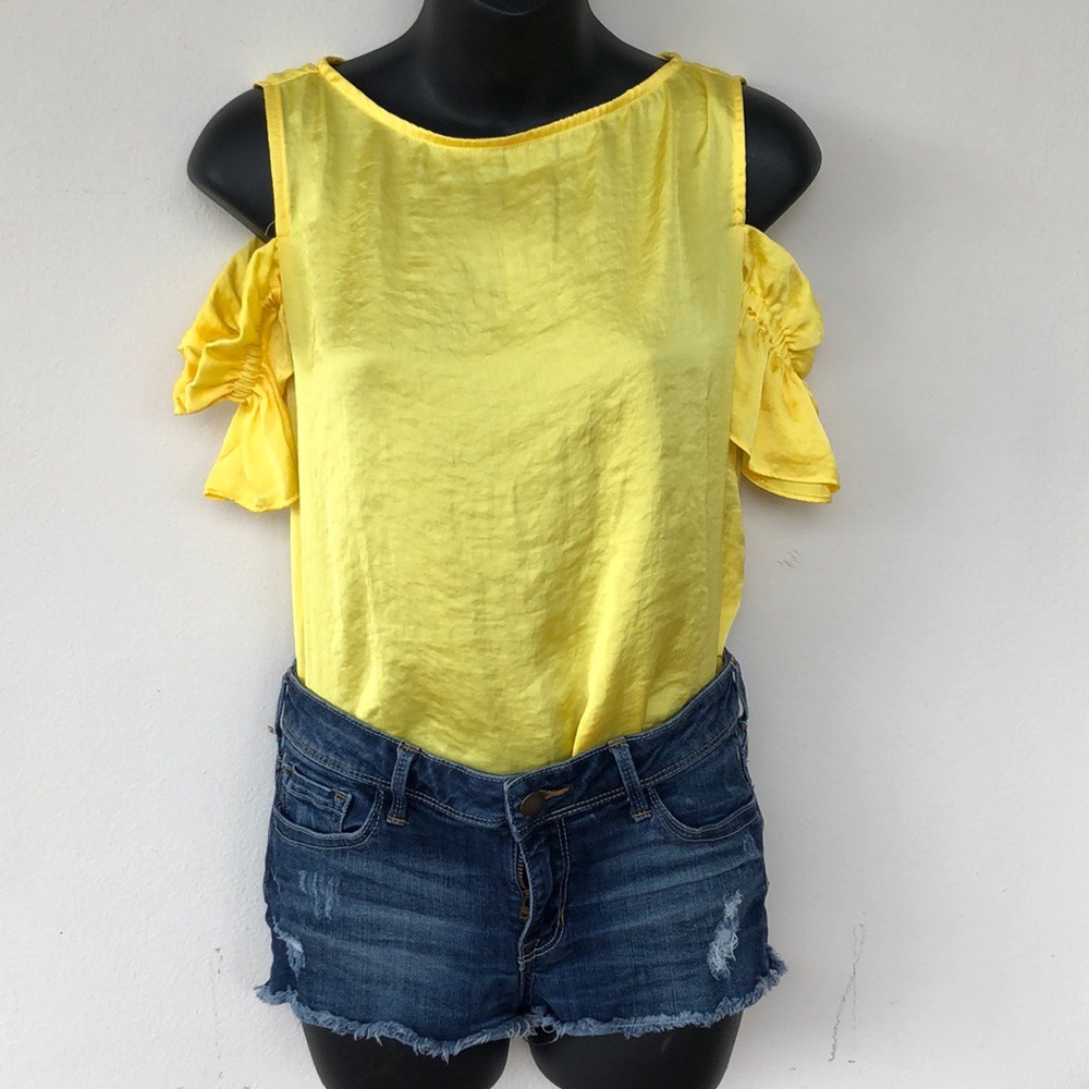 NWOT Harlowe and Graham Cold Shoulder Blouse